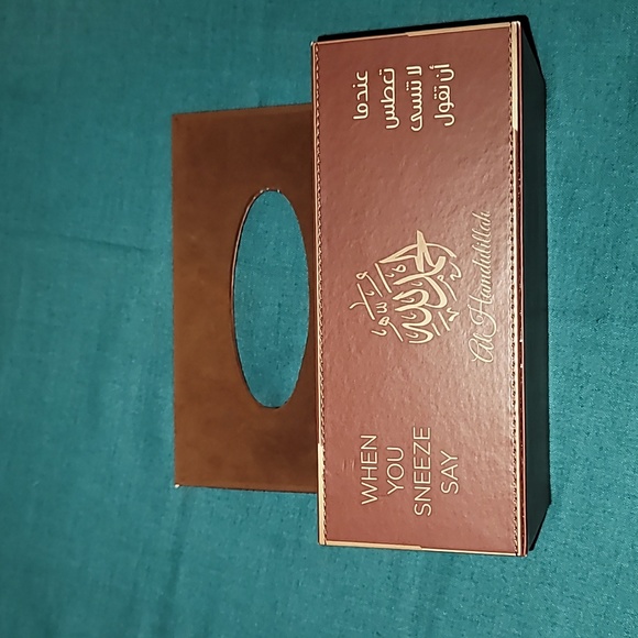 Vegan leather tissue box. - Picture 7 of 11